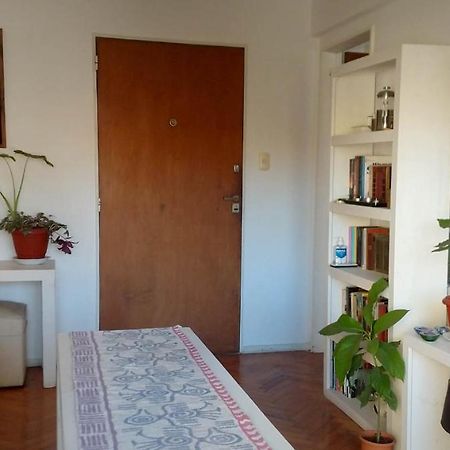 Depto 2 Ambientes Muy Luminoso Con Wifi Y Vista A La Plaza Apartman Buenos Aires Kültér fotó