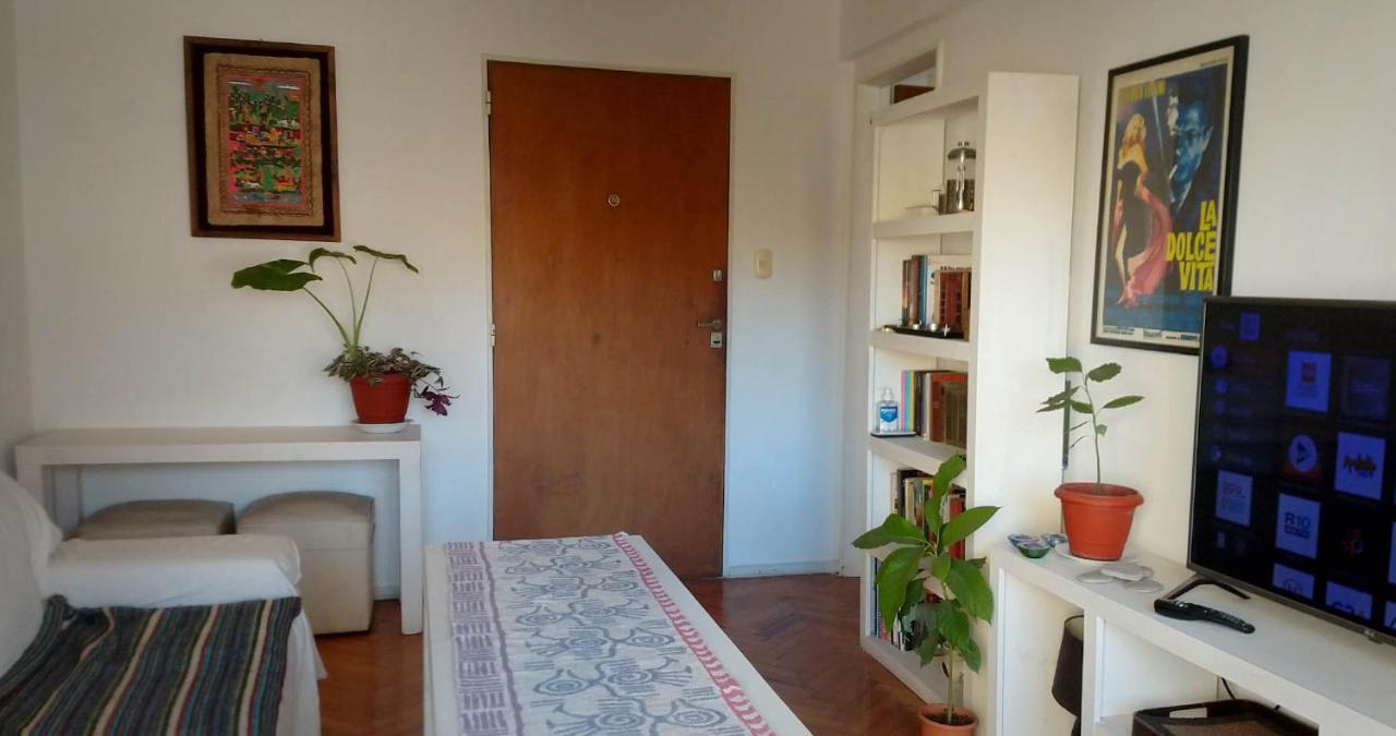 Depto 2 Ambientes Muy Luminoso Con Wifi Y Vista A La Plaza Apartman Buenos Aires Kültér fotó