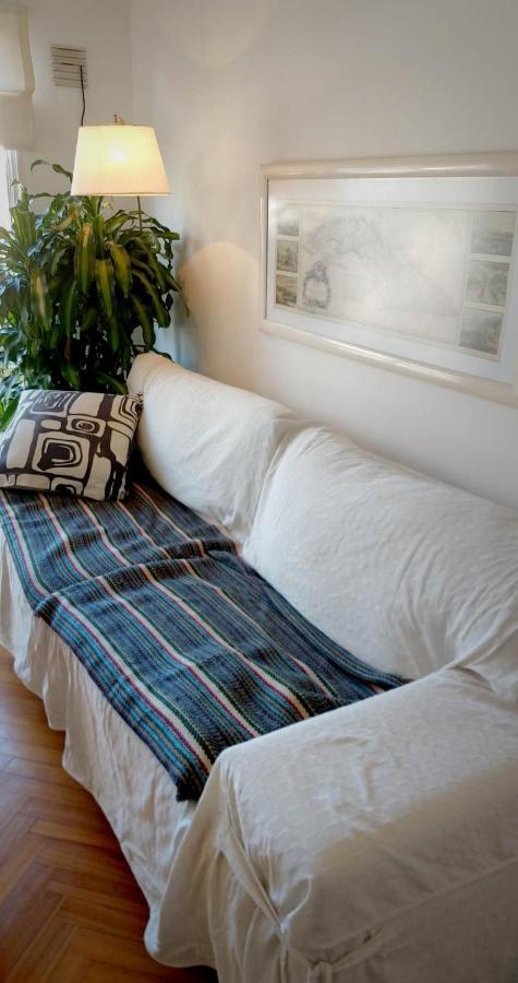 Depto 2 Ambientes Muy Luminoso Con Wifi Y Vista A La Plaza Apartman Buenos Aires Kültér fotó