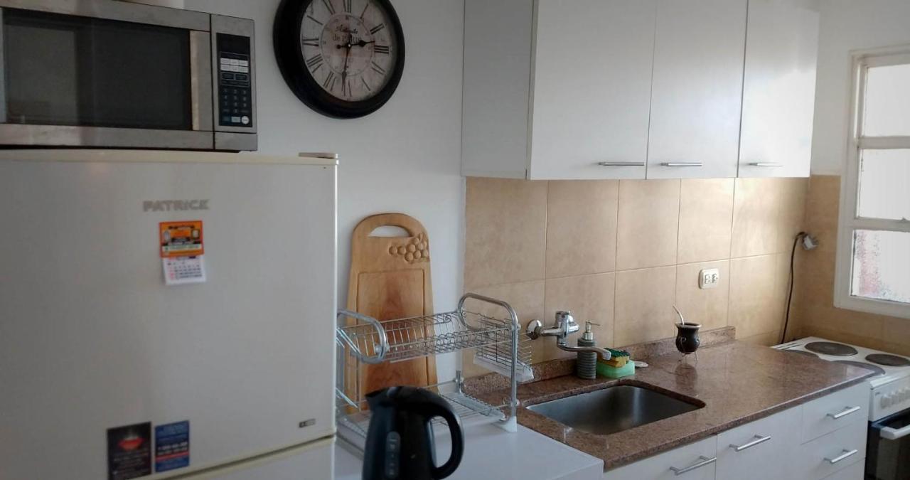 Depto 2 Ambientes Muy Luminoso Con Wifi Y Vista A La Plaza Apartman Buenos Aires Kültér fotó