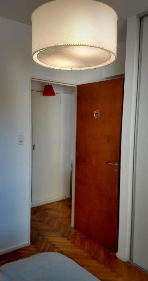 Depto 2 Ambientes Muy Luminoso Con Wifi Y Vista A La Plaza Apartman Buenos Aires Kültér fotó