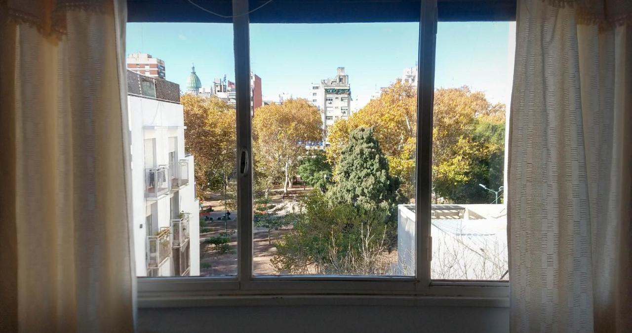 Depto 2 Ambientes Muy Luminoso Con Wifi Y Vista A La Plaza Apartman Buenos Aires Kültér fotó