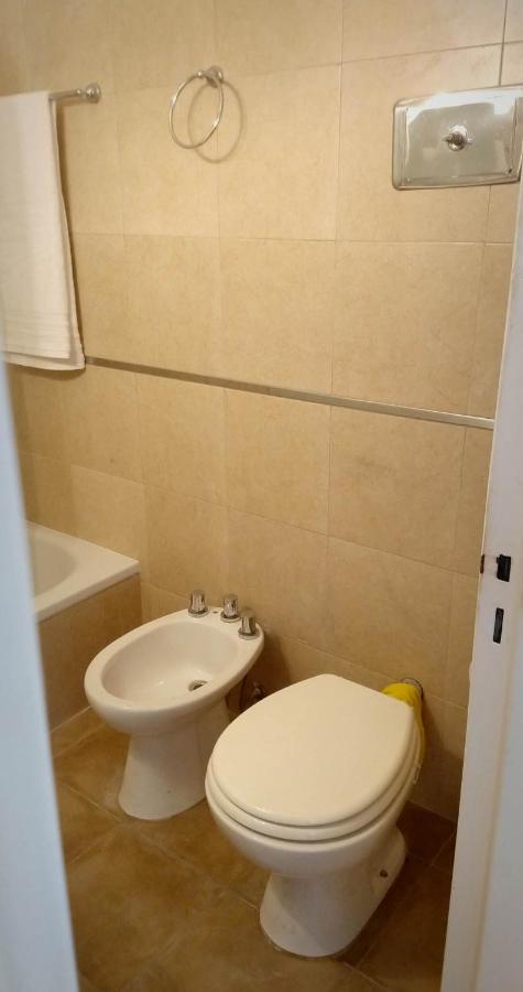 Depto 2 Ambientes Muy Luminoso Con Wifi Y Vista A La Plaza Apartman Buenos Aires Kültér fotó
