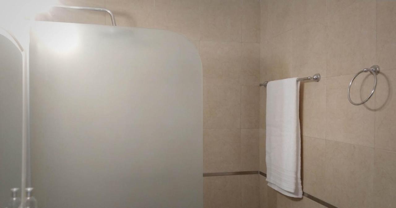 Depto 2 Ambientes Muy Luminoso Con Wifi Y Vista A La Plaza Apartman Buenos Aires Kültér fotó
