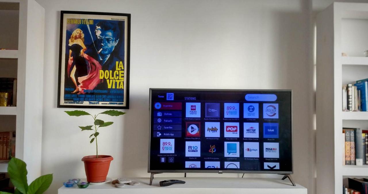 Depto 2 Ambientes Muy Luminoso Con Wifi Y Vista A La Plaza Apartman Buenos Aires Kültér fotó
